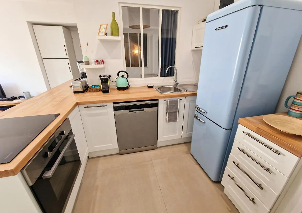 La Capte, A 2Min De La Mer, Terrasse-Wifi-Parking Gratuit Hyeres 0*,  France