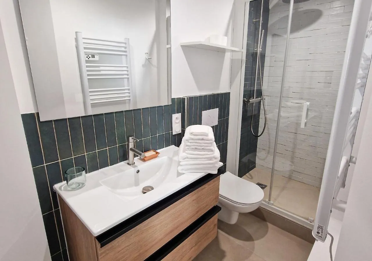 La Capte, A 2Min De La Mer, Terrasse-Wifi-Parking Gratuit Hyeres Apartment