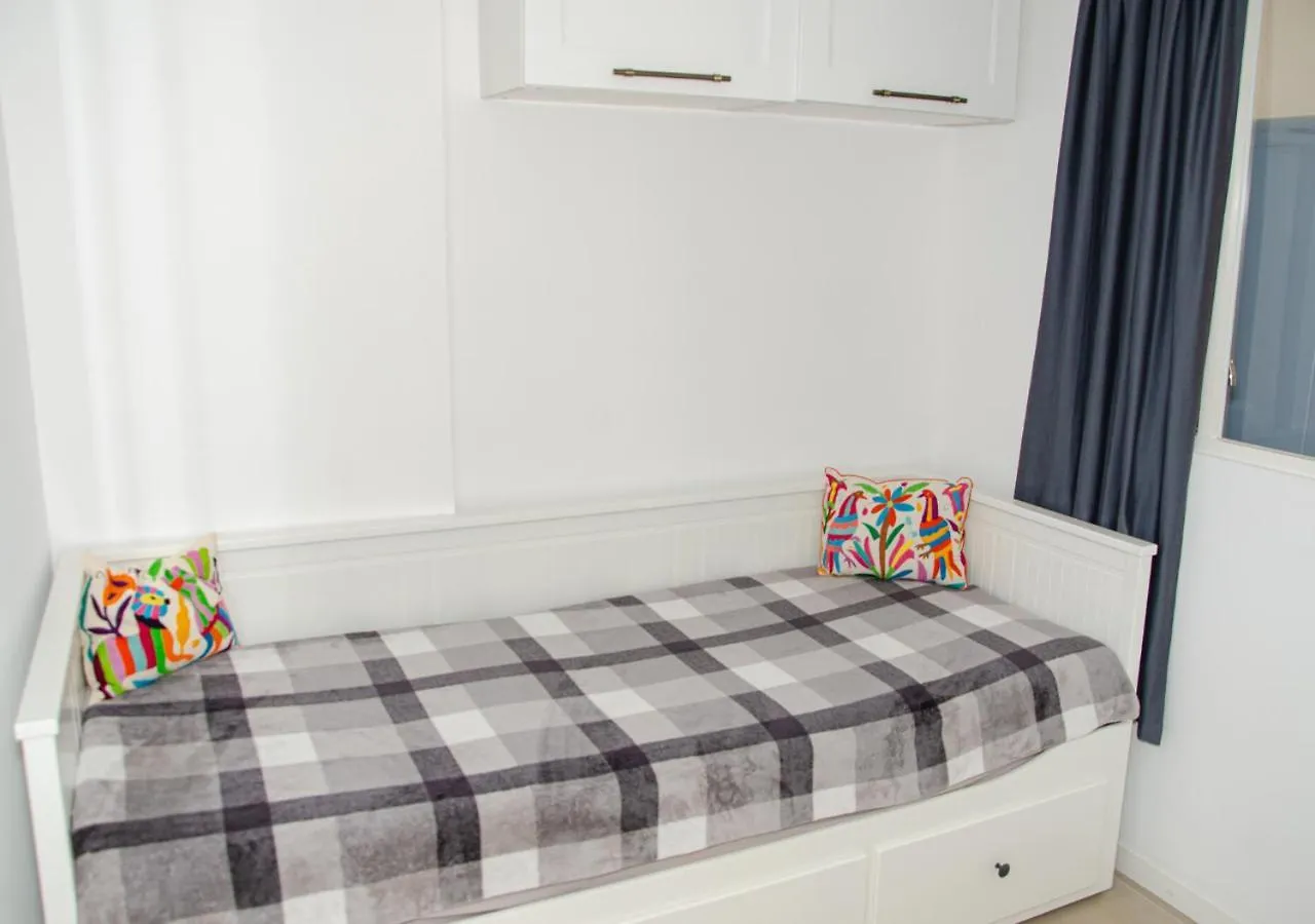 La Capte, A 2Min De La Mer, Terrasse-Wifi-Parking Gratuit Hyeres 0*,  France